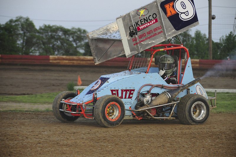 Jon Keller warms up his 270cc car, and ended the night with a feature win in the 600cc division.