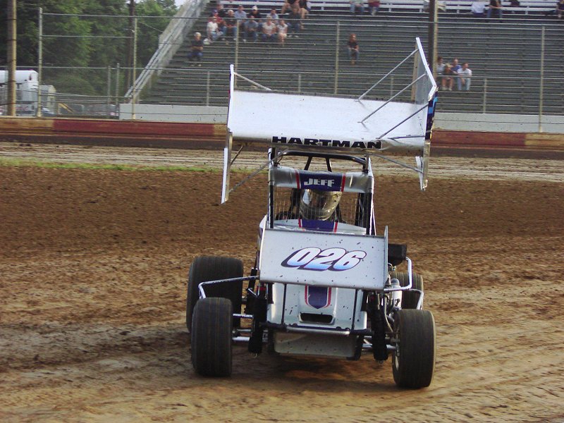 Jeff Hartman won the 600cc feature.