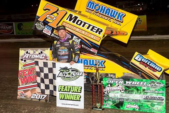 <strong> Dave Blaney in Atomic Speedway victory lane - (Vince Vellella Photo ) </strong>