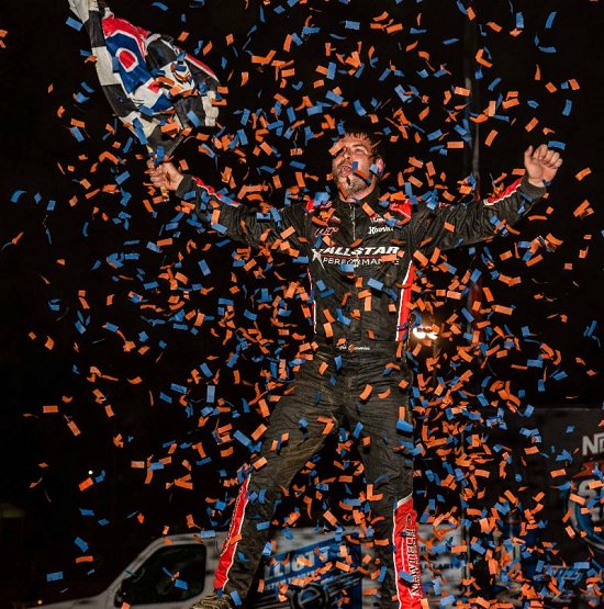 <strong>Kyle Cummins fourth career USAC AMSOIL National Sprint Car victory Thursday night at Lincoln Park Speedway was also his third career NOS Energy Drink Indiana Sprint Week feature win.<br />
(Ryan Sellers Photo)</strong>