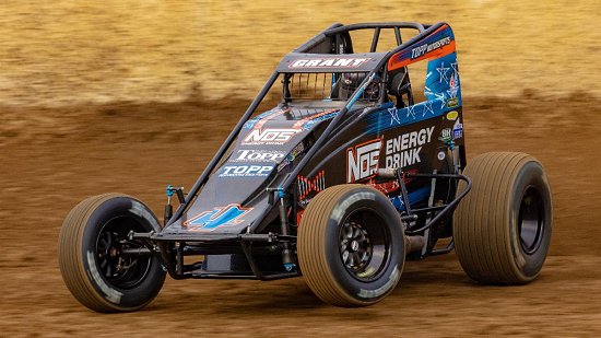 <strong>#4 Justin Grant (Ione, Calif.) captured the victory in Wednesday's #GYATK Night at Kokomo Speedway.<br />
(Adam Mollenkopf Photo)<br />
</strong>